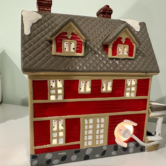 Department 66 Snow Village - Kenwood House - Picture 4 of 5